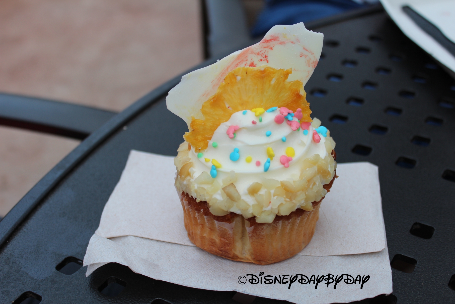 Favorite Food Friday: Aulani Cupcake