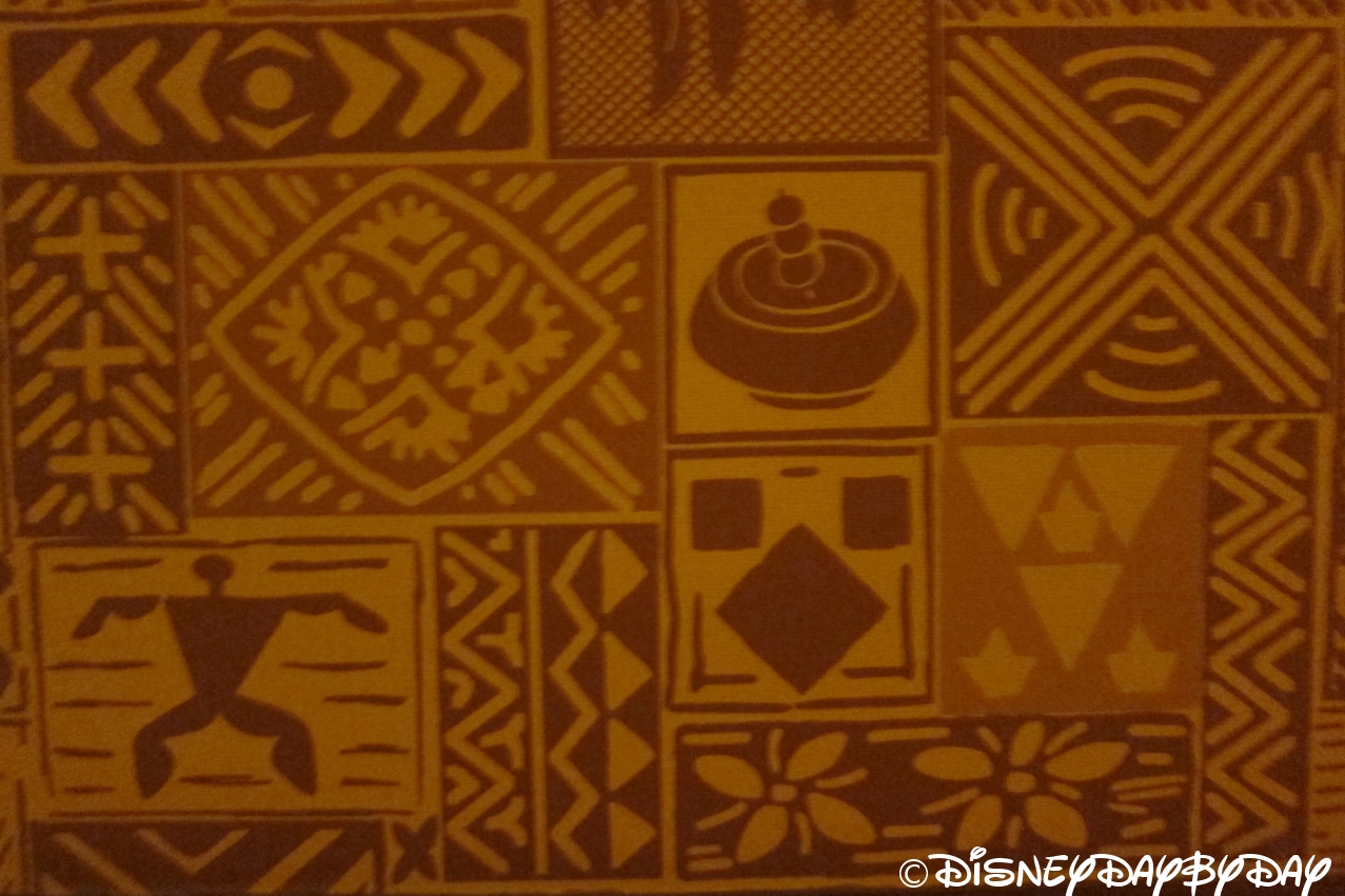 Hidden Mickey Monday: Aulani Wallpaper